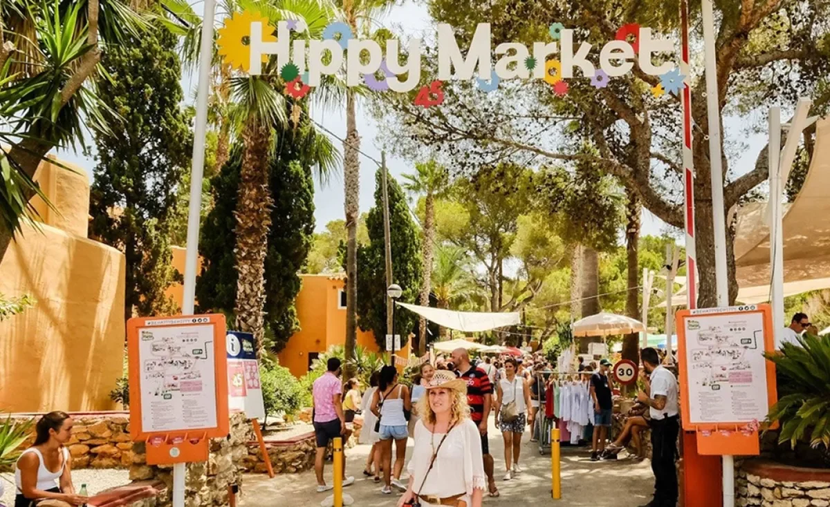 Punta Arabí Hippy Market
